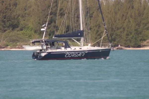 Slide: The Image of Beneteau Oceanis 500 (1990/2004) 1990 - 2