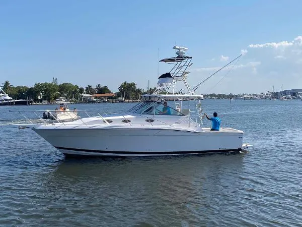 Slide: The Image of Wellcraft Coastal 330 1998 - 2