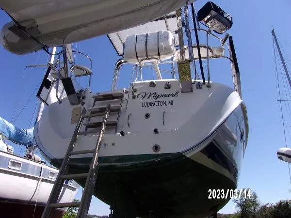 Slide: The Image of Hunter Center Cockpit 2006 - 10