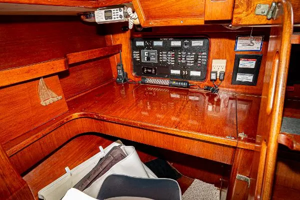 Slide: The Image of Gulfstar SAILMASTER 1981 - 10