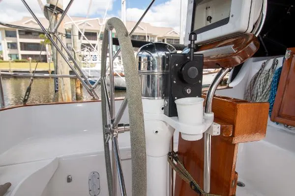 Slide: The Image of Gulfstar SAILMASTER 1981 - 5