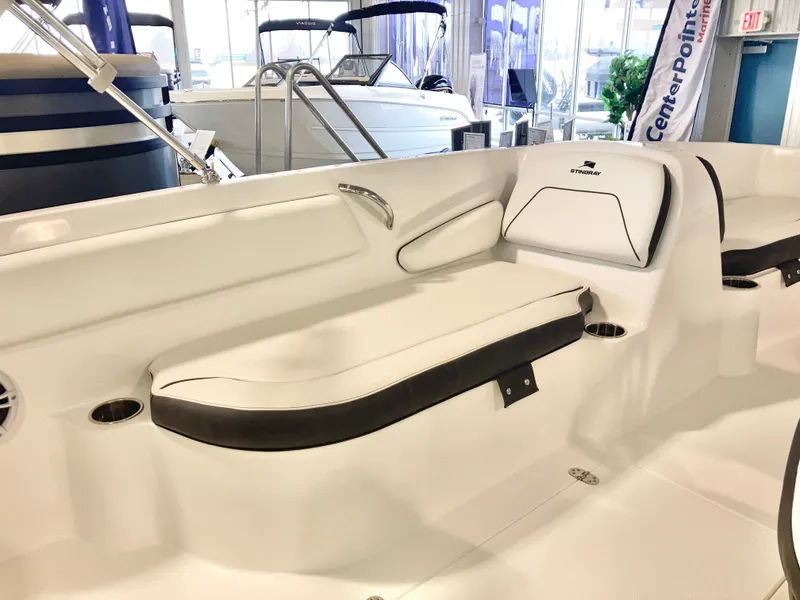 Slide: The Image of Stingray 182 SC 2026 - 20