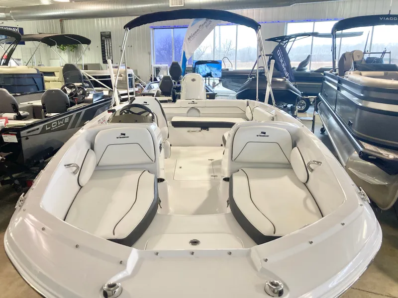 Slide: The Image of Stingray 182 SC 2026 - 9