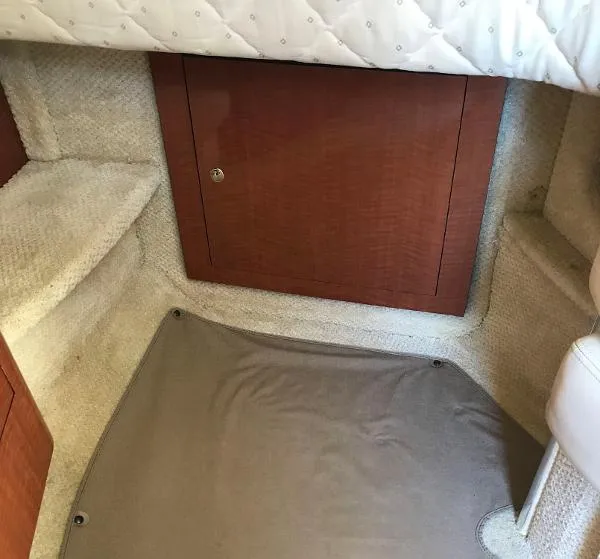 Slide: The Image of Sea Ray 300 Sundancer 2002 - 11