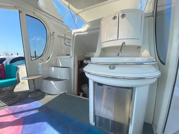Slide: The Image of Carver Yachts 466 Motor Yacht 2001 - 10