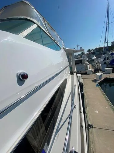 Slide: The Image of Carver Yachts 466 Motor Yacht 2001 - 8