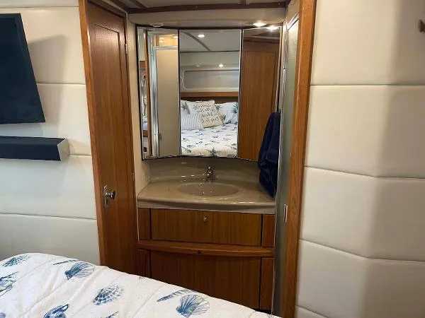 Slide: The Image of Bayliner 4087 Aft Cabin Motoryacht 2000 - 10