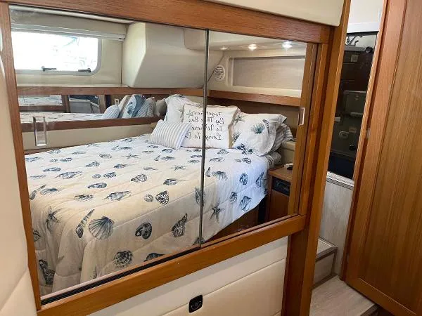 Slide: The Image of Bayliner 4087 Aft Cabin Motoryacht 2000 - 7
