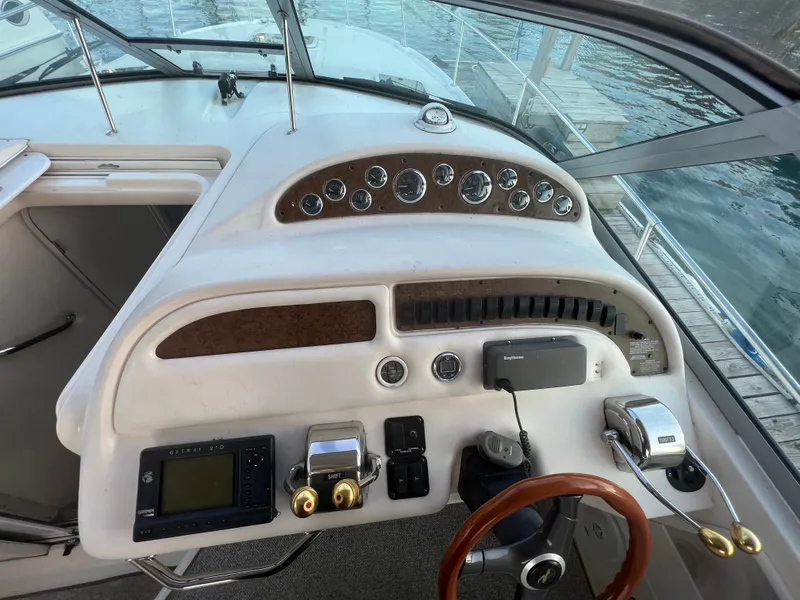 Slide: The Image of Sea Ray Sundancer 310 1999 - 19