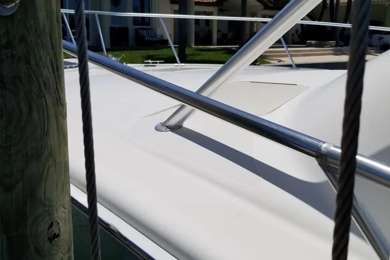 Slide: The Image of Luhrs 32 Open 2004 - 6