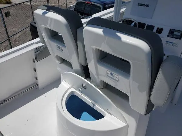 Slide: The Image of Aquasport 2500 Center Console 2022 - 5