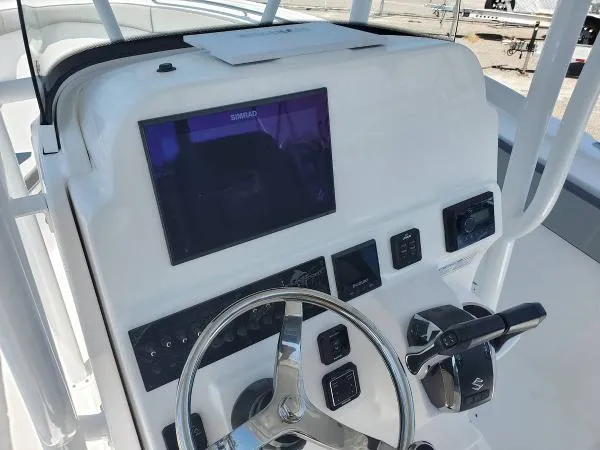 Slide: The Image of Aquasport 2500 Center Console 2022 - 6