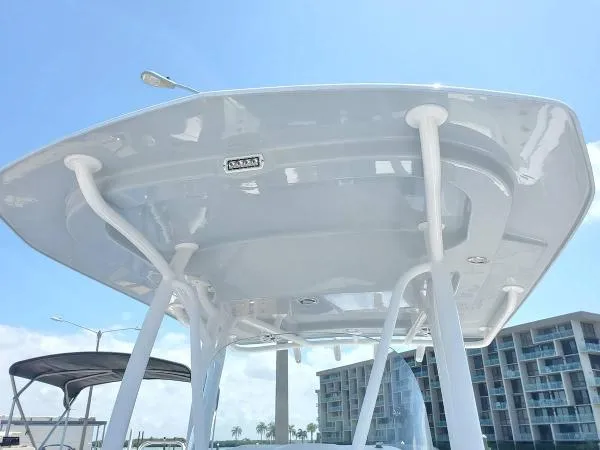 Slide: The Image of Aquasport 2500 Center Console 2022 - 7
