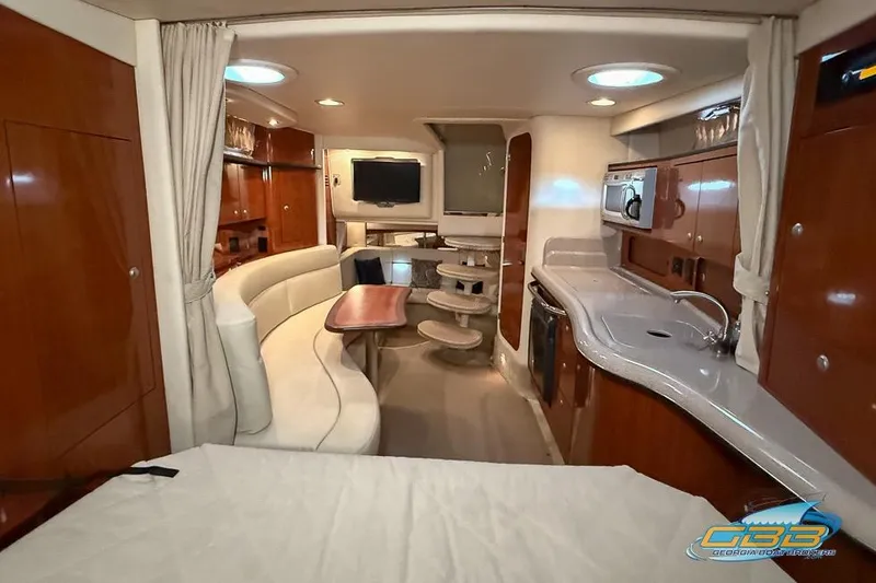 Slide: The Image of Luxurious interior of 2007 Sea Ray Sundancer 320 yacht with modern amenities. - 17
