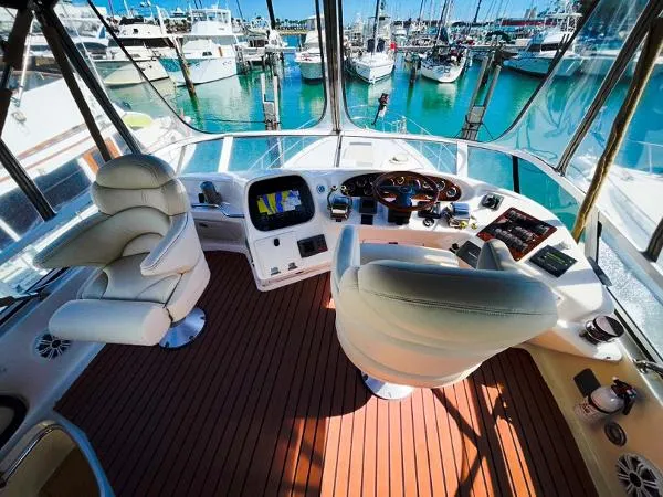 Slide: The Image of Sea Ray 40 Sedan Bridge 2001 - 6