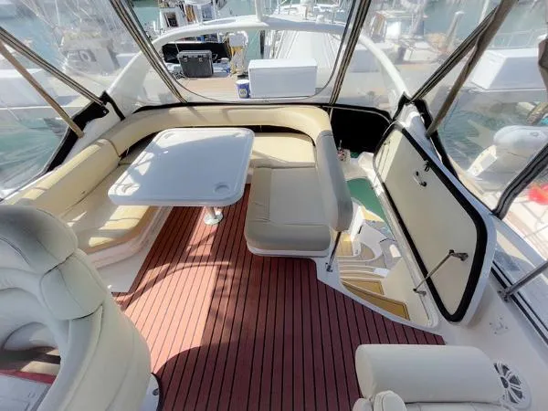 Slide: The Image of Sea Ray 40 Sedan Bridge 2001 - 7