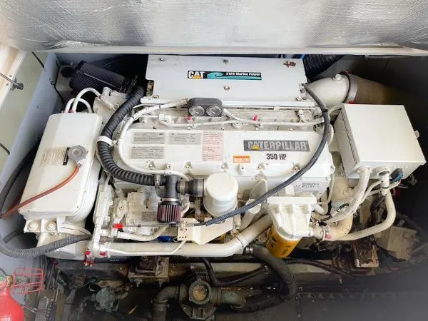 Slide: The Image of Sea Ray 40 Sedan Bridge 2001 - 9