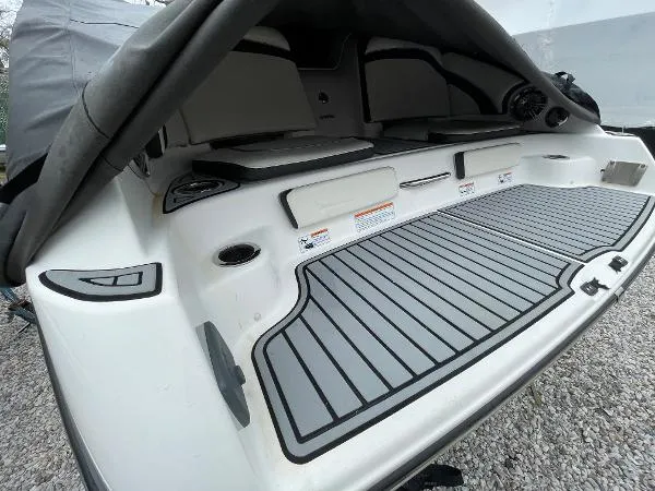 Slide: The Image of Yamaha 242 Limited S 2016 - 5