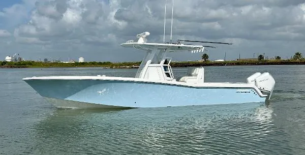 Slide: The Image of Invincible 33 Open Fisherman 2021 - 2
