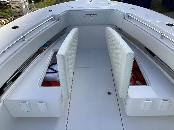 Slide: The Image of Invincible 33 Open Fisherman 2021 - 7