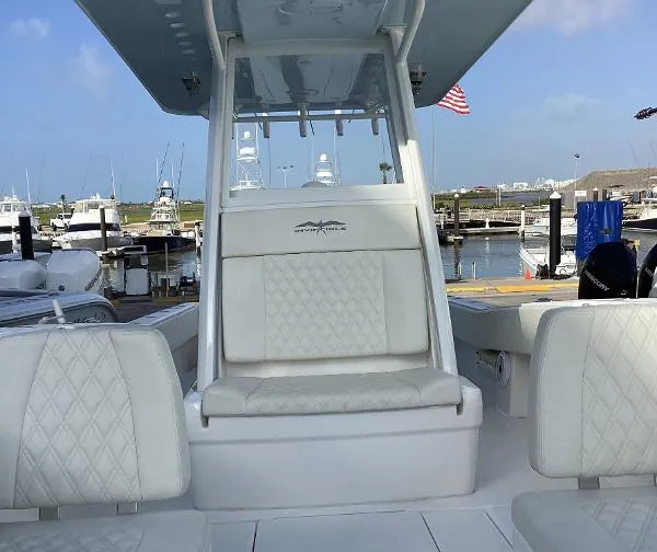 Slide: The Image of Invincible 33 Open Fisherman 2021 - 9