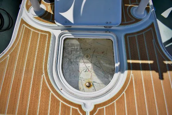 Slide: The Image of Yellowfin YF 17 2009 - 4
