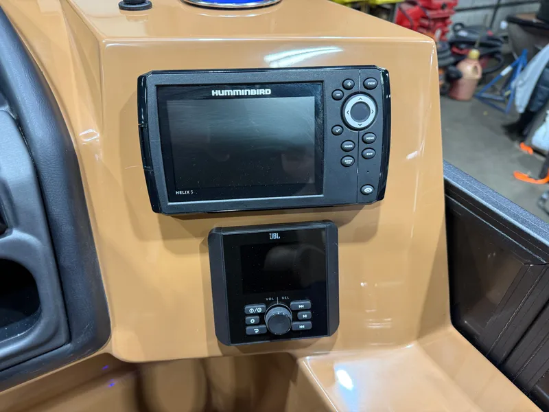 Slide: The Image of Bentley Pontoons Legacy 200HP QSB 223 Swingback Tritoon 2026 - 16