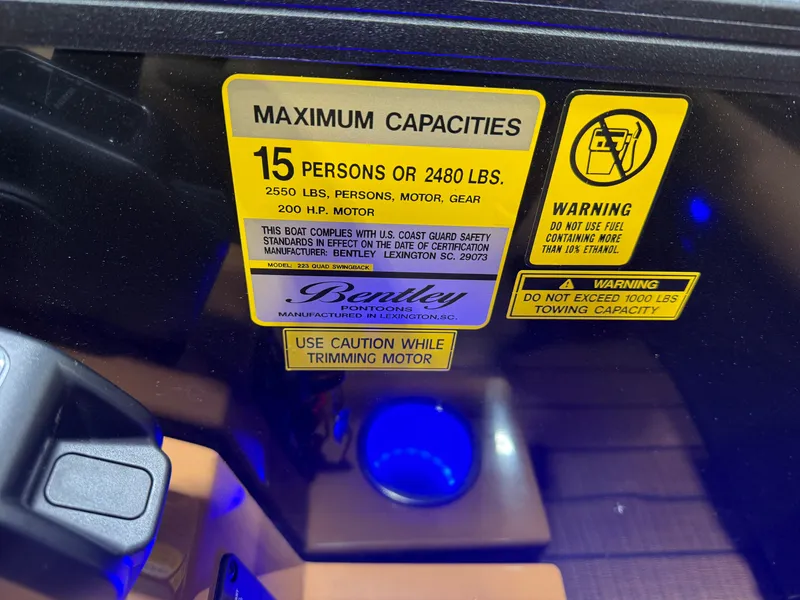 Slide: The Image of Bentley Pontoons Legacy 200HP QSB 223 Swingback Tritoon 2026 - 17