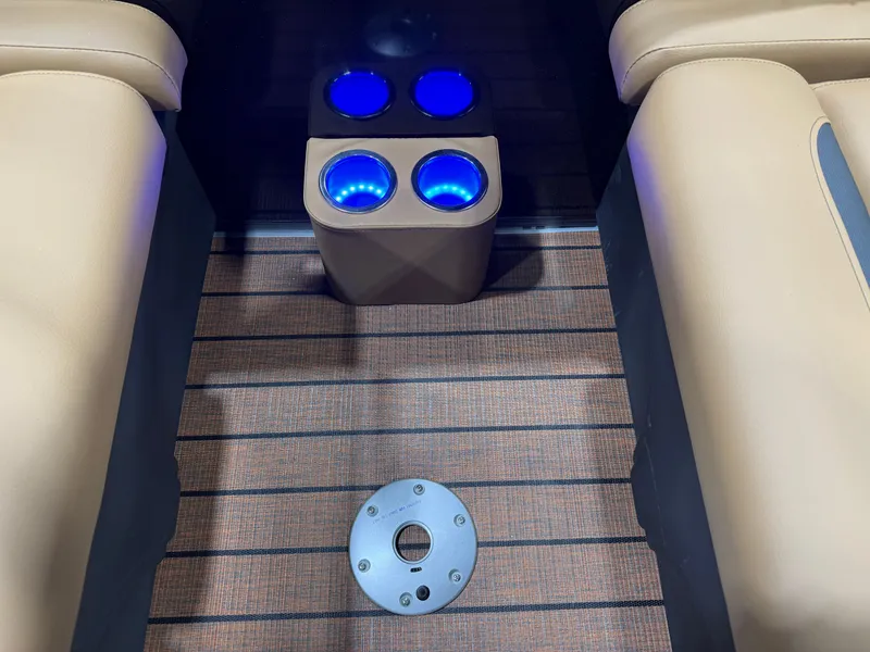 Slide: The Image of Bentley Pontoons Legacy 200HP QSB 223 Swingback Tritoon 2026 - 21