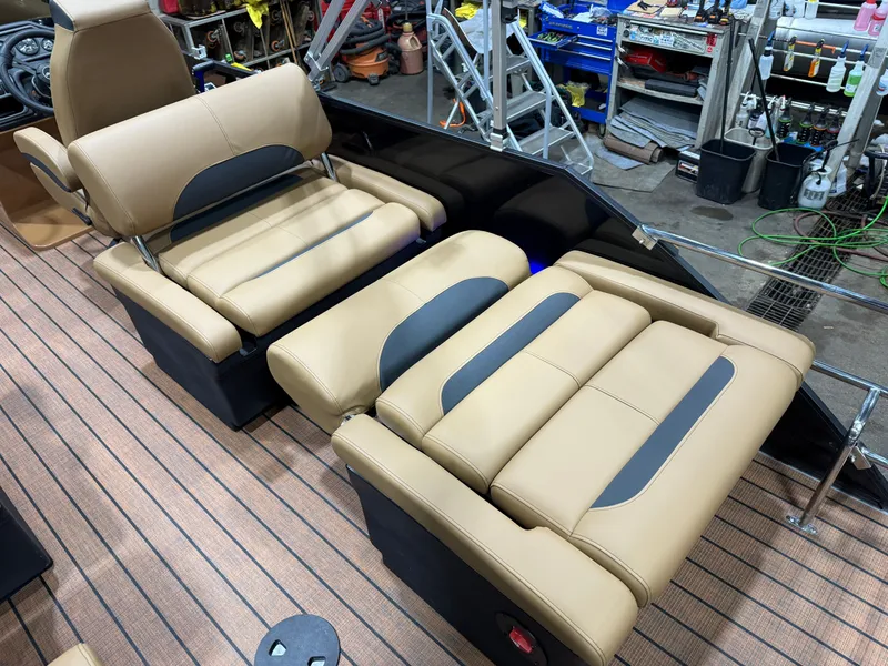 Slide: The Image of Bentley Pontoons Legacy 200HP QSB 223 Swingback Tritoon 2026 - 23