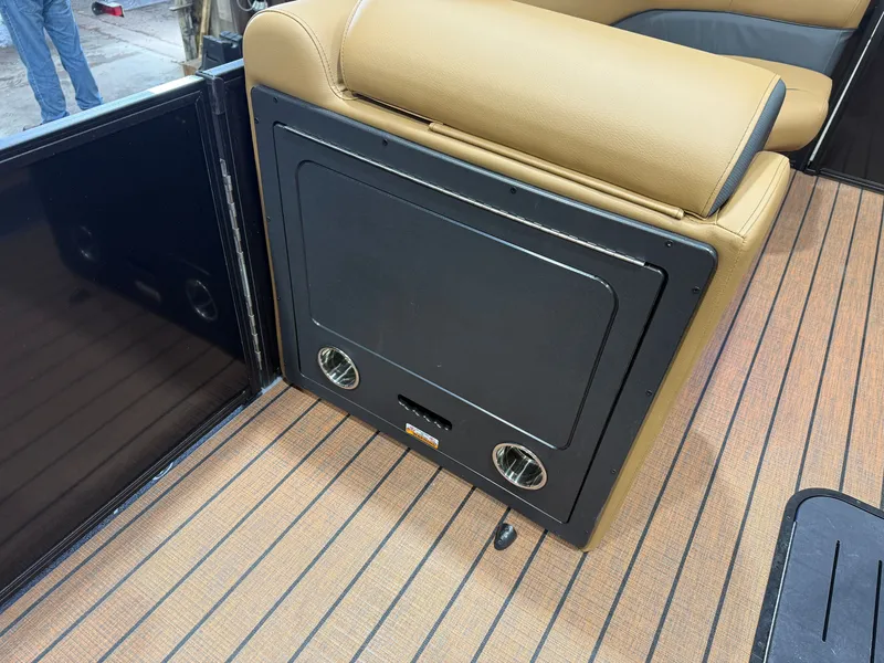 Slide: The Image of Bentley Pontoons Legacy 200HP QSB 223 Swingback Tritoon 2026 - 29