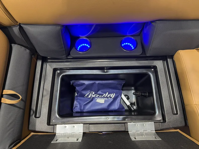 Slide: The Image of Bentley Pontoons Legacy 200HP QSB 223 Swingback Tritoon 2026 - 33