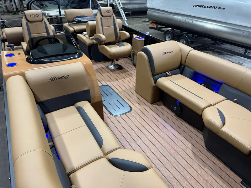 Slide: The Image of Bentley Pontoons Legacy 200HP QSB 223 Swingback Tritoon 2026 - 36