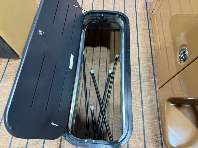 Slide: The Image of Bentley Pontoons Legacy 200HP QSB 223 Swingback Tritoon 2026 - 39