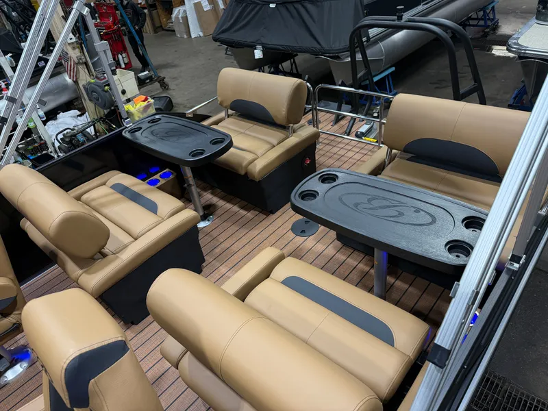 Slide: The Image of Bentley Pontoons Legacy 200HP QSB 223 Swingback Tritoon 2026 - 4