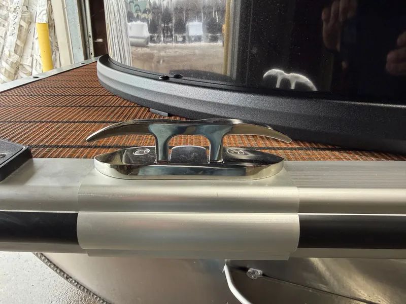 Slide: The Image of Bentley Pontoons Legacy 200HP QSB 223 Swingback Tritoon 2026 - 42