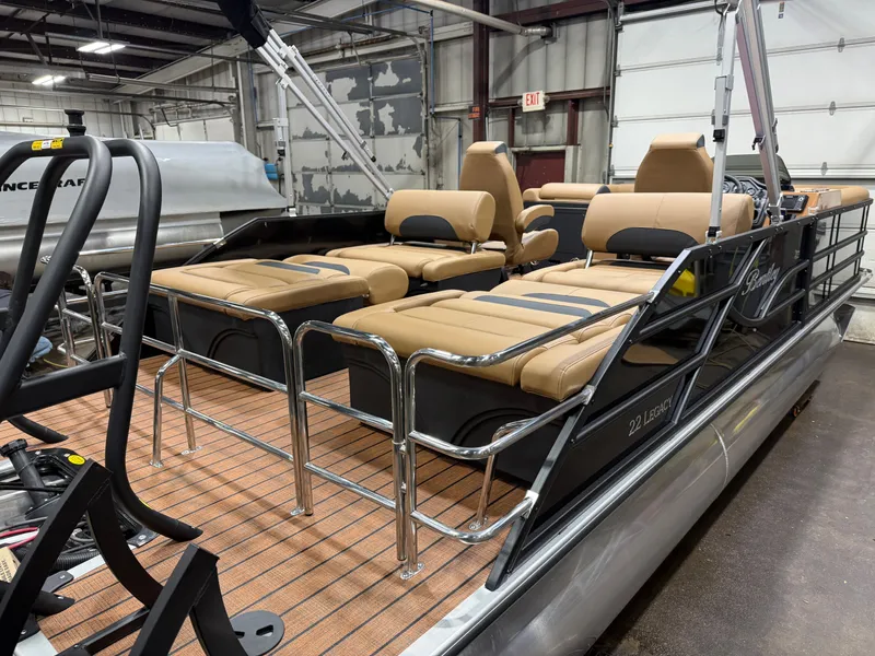 Slide: The Image of Bentley Pontoons Legacy 200HP QSB 223 Swingback Tritoon 2026 - 50