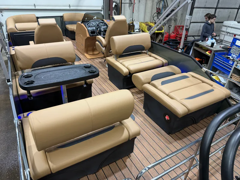 Slide: The Image of Bentley Pontoons Legacy 200HP QSB 223 Swingback Tritoon 2026 - 22