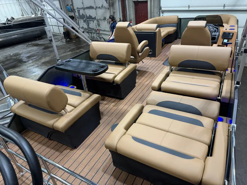 Slide: The Image of Bentley Pontoons Legacy 200HP QSB 223 Swingback Tritoon 2026 - 23