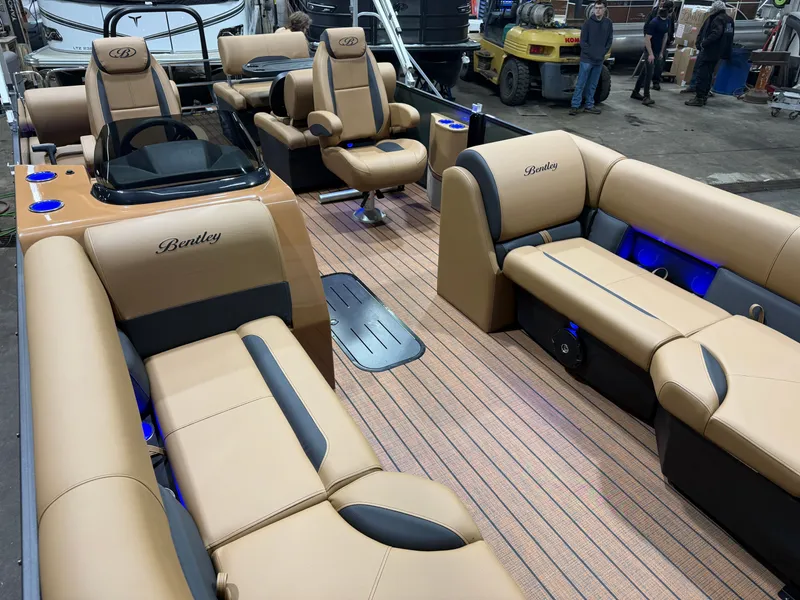 Slide: The Image of Bentley Pontoons Legacy 200HP QSB 223 Swingback Tritoon 2026 - 34