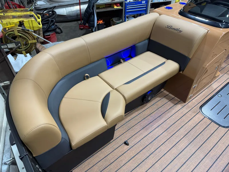 Slide: The Image of Bentley Pontoons Legacy 200HP QSB 223 Swingback Tritoon 2026 - 8