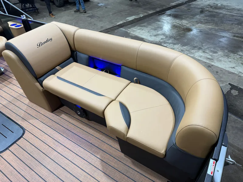 Slide: The Image of Bentley Pontoons Legacy 200HP QSB 223 Swingback Tritoon 2026 - 9