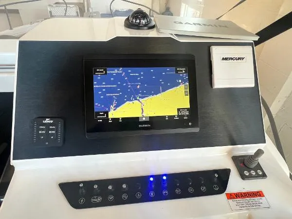 Slide: The Image of Beneteau Flyer 9 SUNdeck 2022 - 11