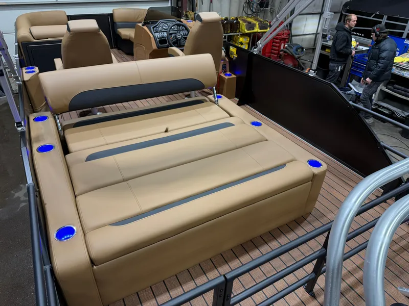 Slide: The Image of Bentley Pontoons Legacy 200HP Swingback 223 Tritoon 2026 - 21
