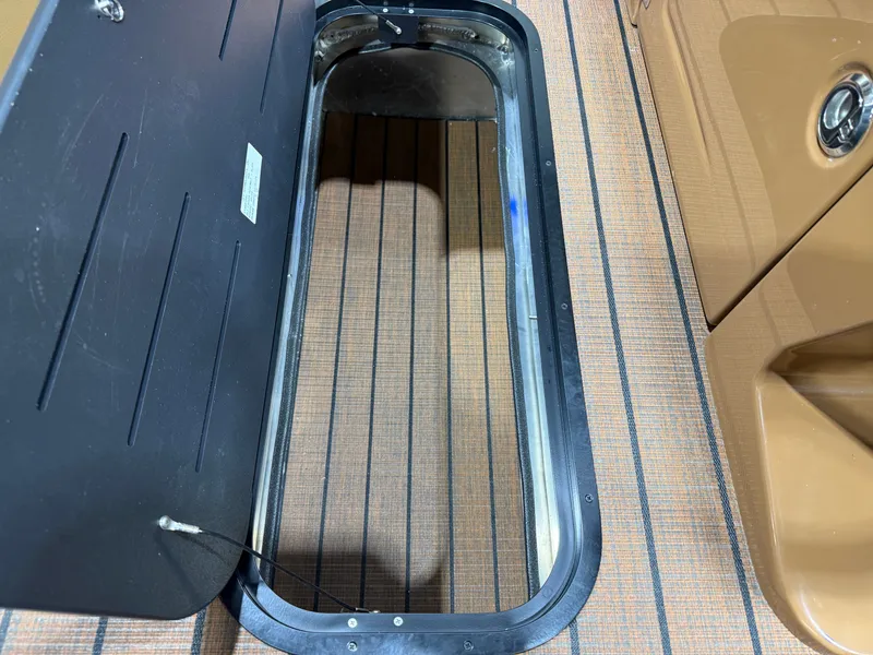 Slide: The Image of Bentley Pontoons Legacy 200HP Swingback 223 Tritoon 2026 - 29