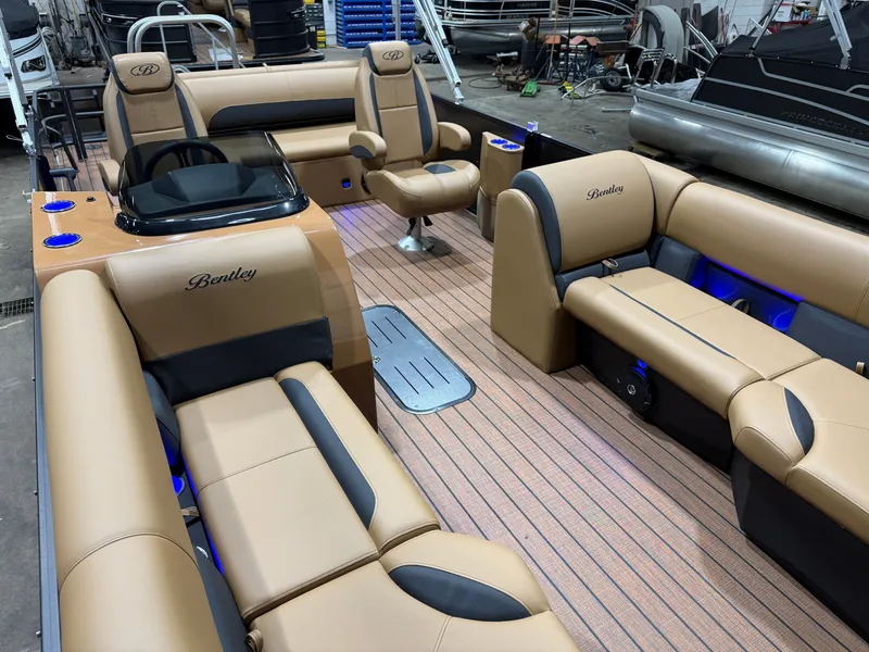 Slide: The Image of Bentley Pontoons Legacy 200HP Swingback 223 Tritoon 2026 - 36