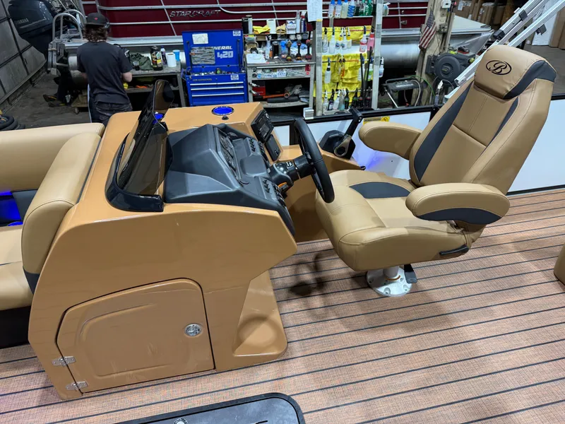 Slide: The Image of Bentley Pontoons Legacy 200HP Swingback 223 Tritoon 2026 - 10