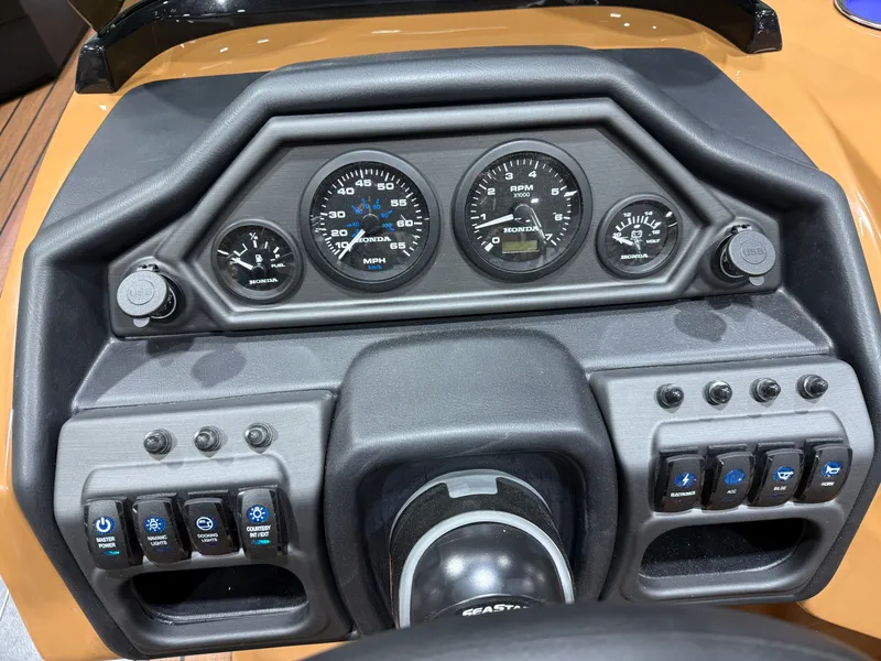 Slide: The Image of Bentley Pontoons Legacy 200HP Swingback 223 Tritoon 2026 - 13