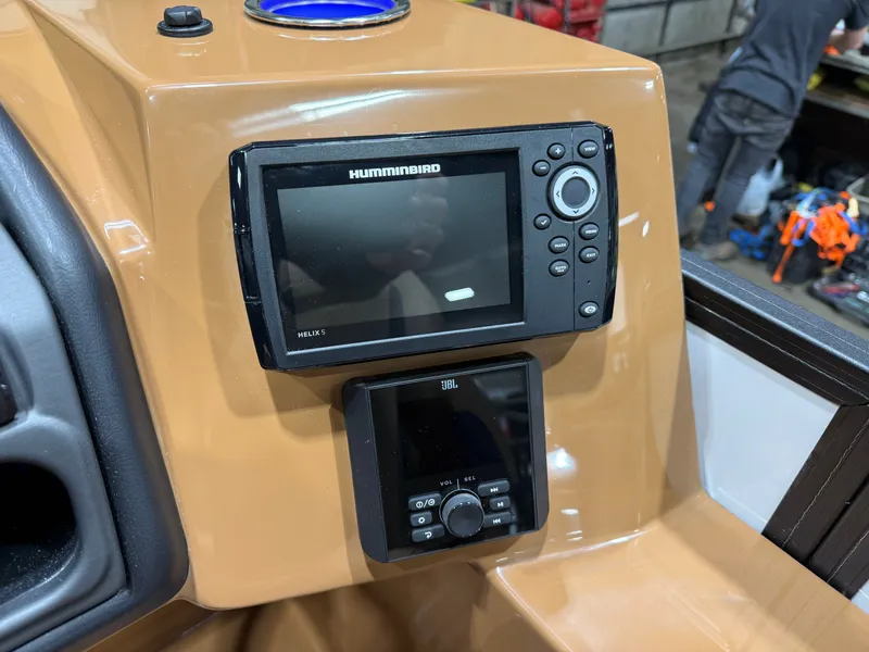 Slide: The Image of Bentley Pontoons Legacy 200HP Swingback 223 Tritoon 2026 - 14