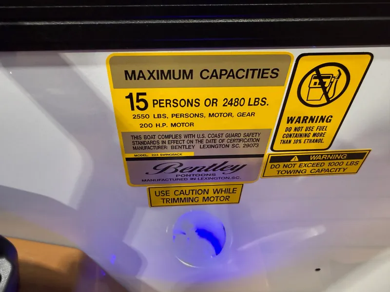 Slide: The Image of Bentley Pontoons Legacy 200HP Swingback 223 Tritoon 2026 - 15